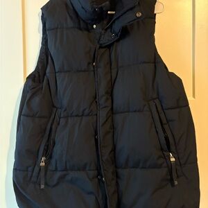 Women’s Black Puffer Vest